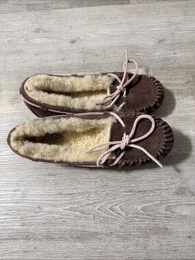 Women’s UGG Dakota moccasin slippers